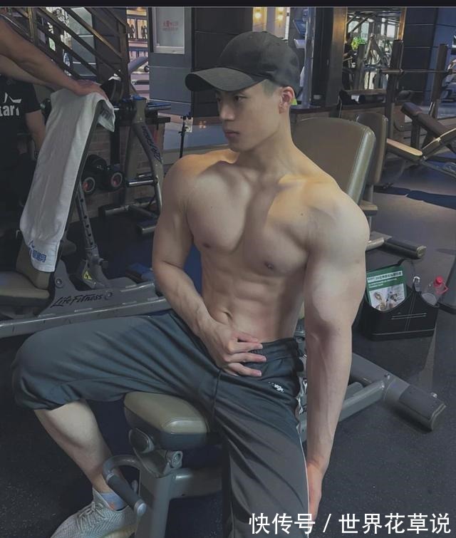 体育生|被这枚体育学院的肌肉型男圈粉了！