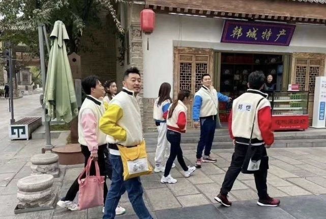 沙溢老师|郑恺当爸后录跑男，被大家起哄难掩喜悦，对老婆四字称呼超甜