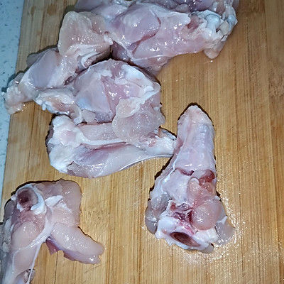 早上不知道吃什么，一碗无油炸鸡翅根（减脂餐）全搞定