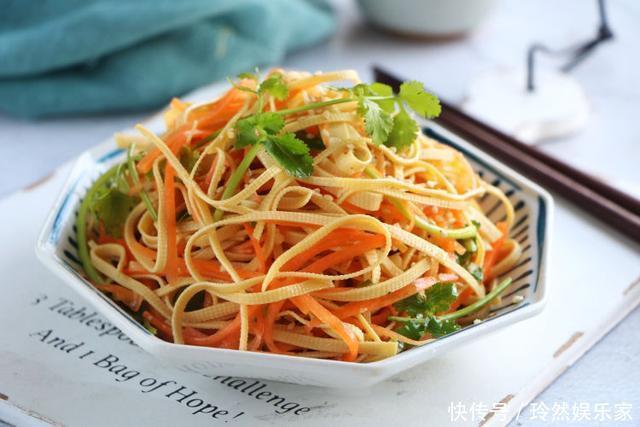 2勺|年夜饭不能少的凉拌菜,解腻又下酒,现做现吃很鲜美