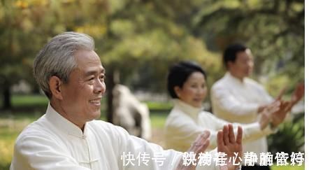 八段锦|103岁国医大师邓铁涛“采阳养生法”:从中年开始就要做起