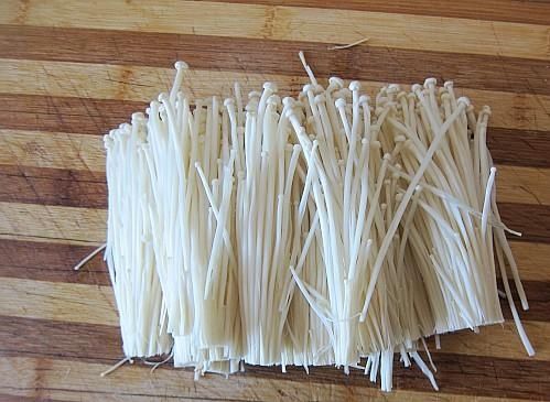 立夏之后，這菜要多吃比鈣片都好，10分鐘做一鍋，特省事