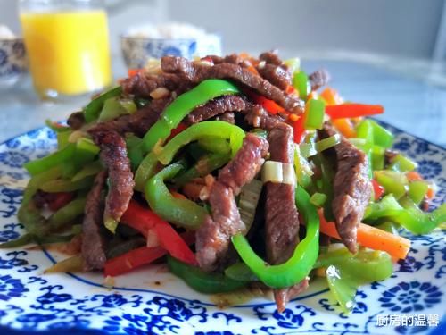 挑选20道菜肴分享，口感丰富鲜香不腻，每次上桌抢光光