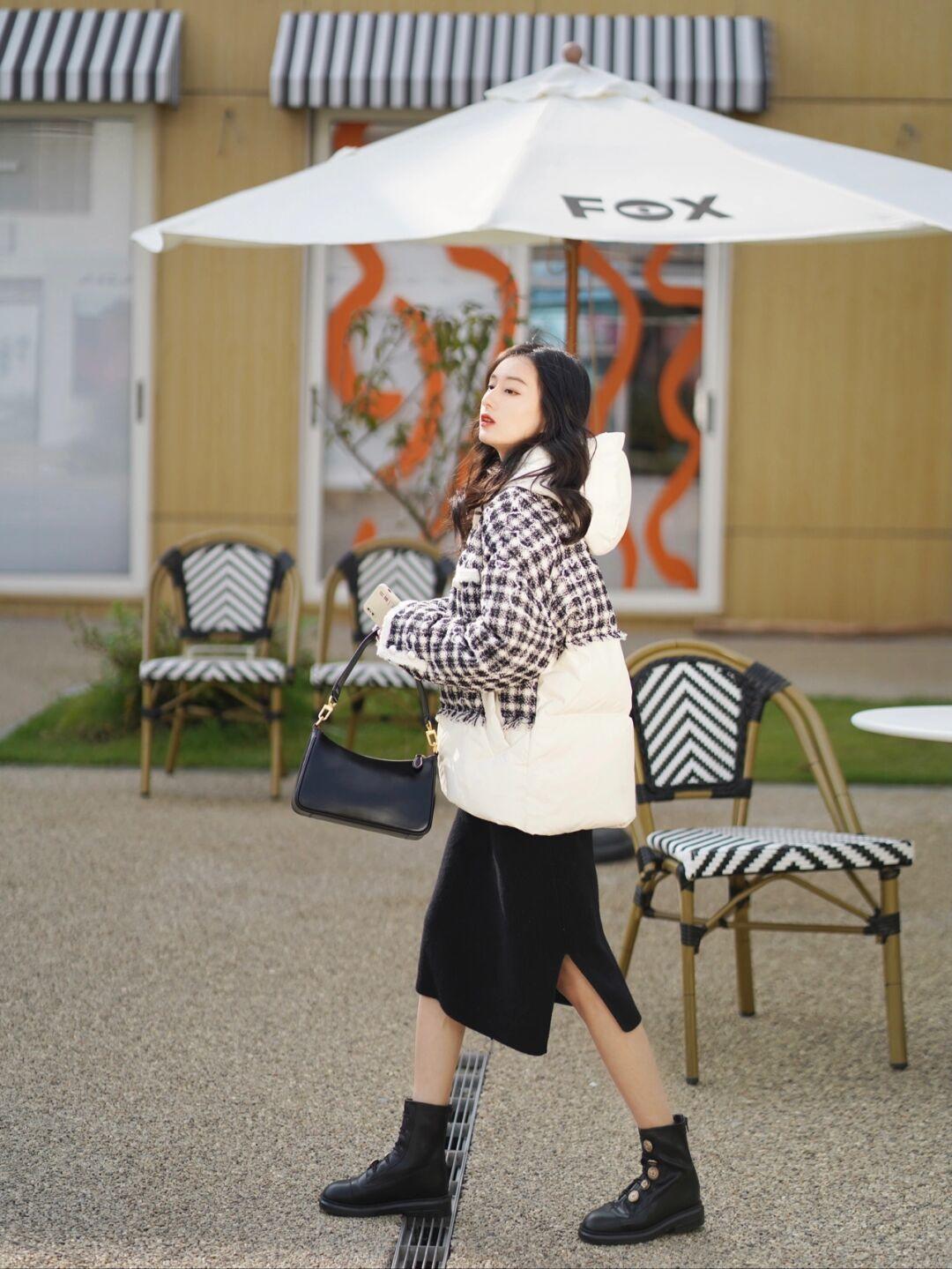 黑色 冬天怎么穿才经典洋气?选择“黑+白”基础色搭配,照着穿都很美