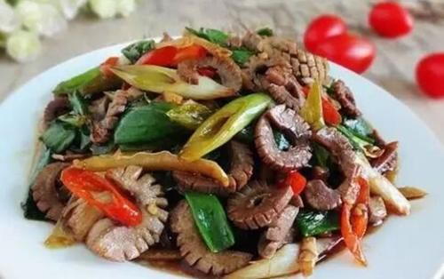  膻味|食腻了猪肉，不如试试这道“猪内脏”，用它去血水，柔嫩无膻味