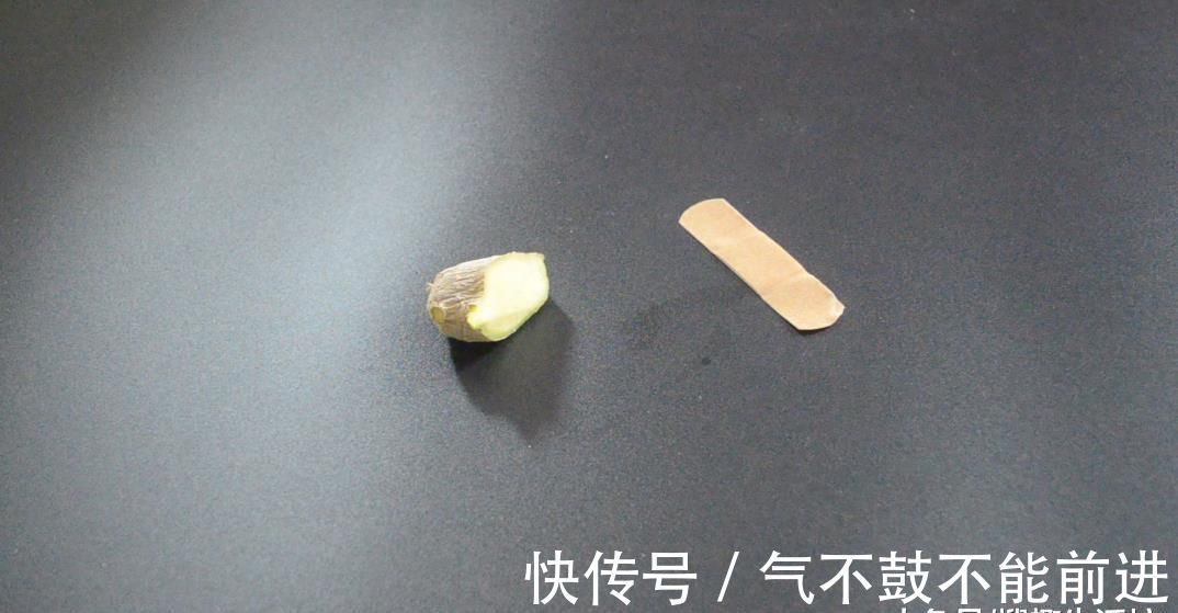 创可贴|创可贴贴在眼镜上太厉害了, 解决了很多人的困扰, 看完赶紧去试试