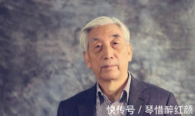 笔意$五六届中书协主席张海的硬笔签名真精彩,洒脱沉稳,笔笔开阔