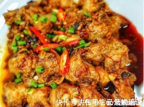 一家人做的几道下饭菜,营养美味,简单易学,一家人吃的很满足