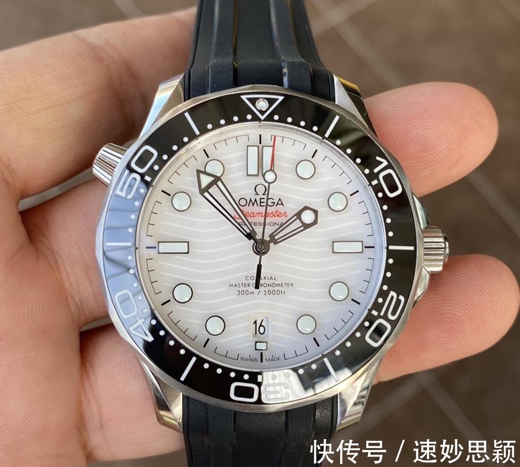 腕表|日常出镜率最高腕表？海马和水鬼，谁才是三十多岁男士的挚爱