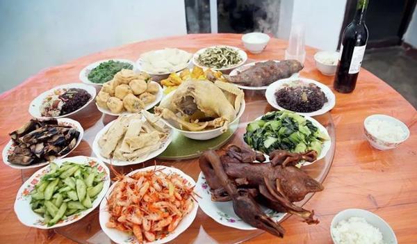 南方人“不敢下筷”的5道东北菜,看了没胃口,东北人:你懂个啥