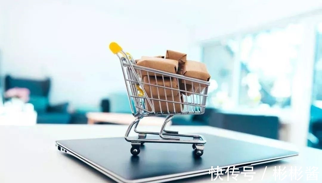 网购|实体店一件衣服几百，电商却只卖几十块？内幕被揭开，你还买吗
