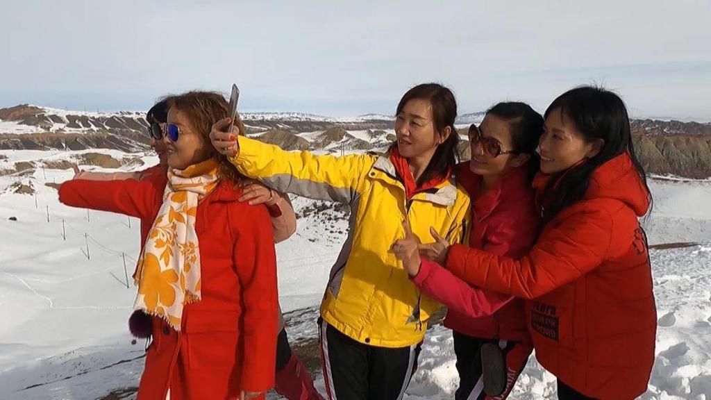 自驾游天山 牛年赏盛景