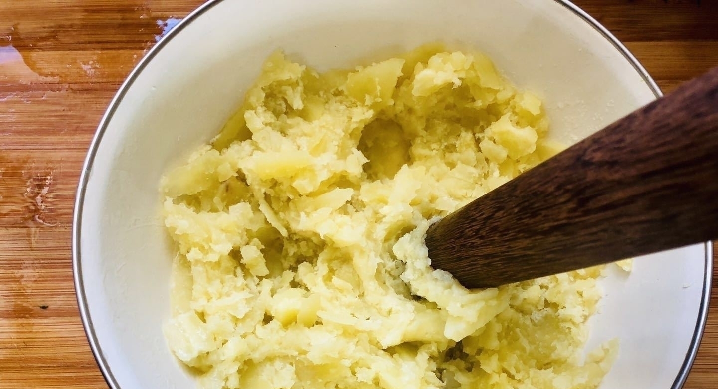 维生素c|每天吃2个它，胜过吃10个苹果，气色好显年轻，42岁人吃出少女脸