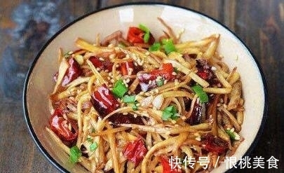 鸡蛋炒年糕|简单又美味的家常炒菜，口感丰富很下饭，特别易学易做