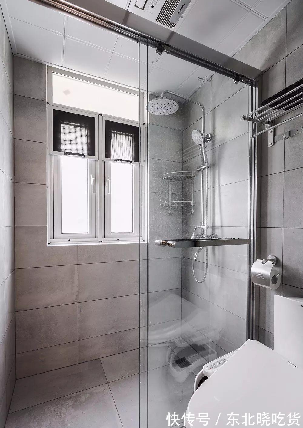 卫生间|50㎡长条形单身公寓,简简单单的装修,小户型也能温馨又幸福!