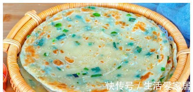 平底锅|正宗葱花饼教程，全程秘诀小技巧，保证酥软又多层，放凉也不硬！