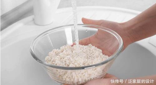 毛巾用久了又臭又滑,这样清洗更干净省事,洗完跟刚买的一样