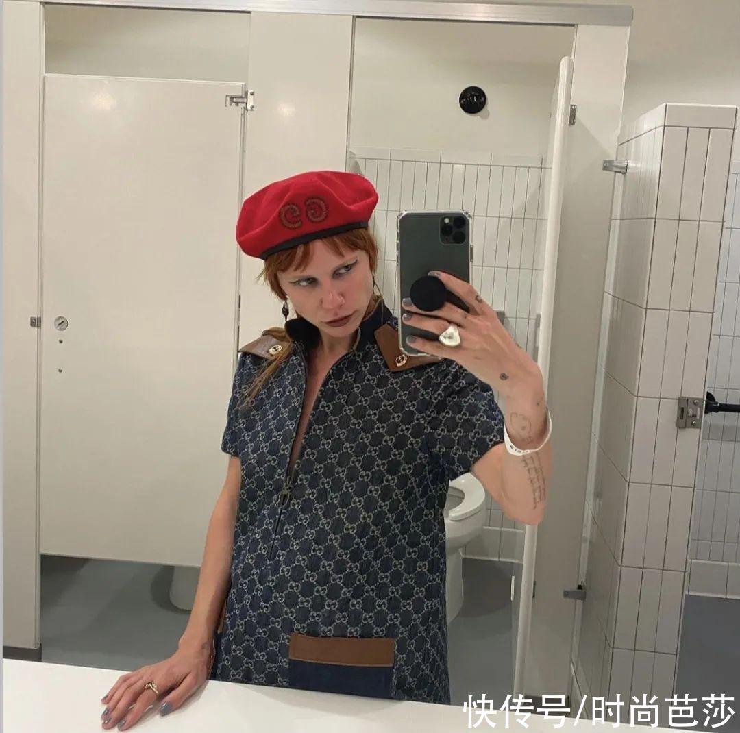 驼背女孩，如何穿出气质感？