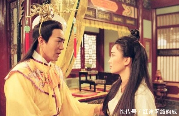 伸出|皇帝:我要废了皇后,大臣苦劝要三思,皇帝立刻伸出他涨红的脸