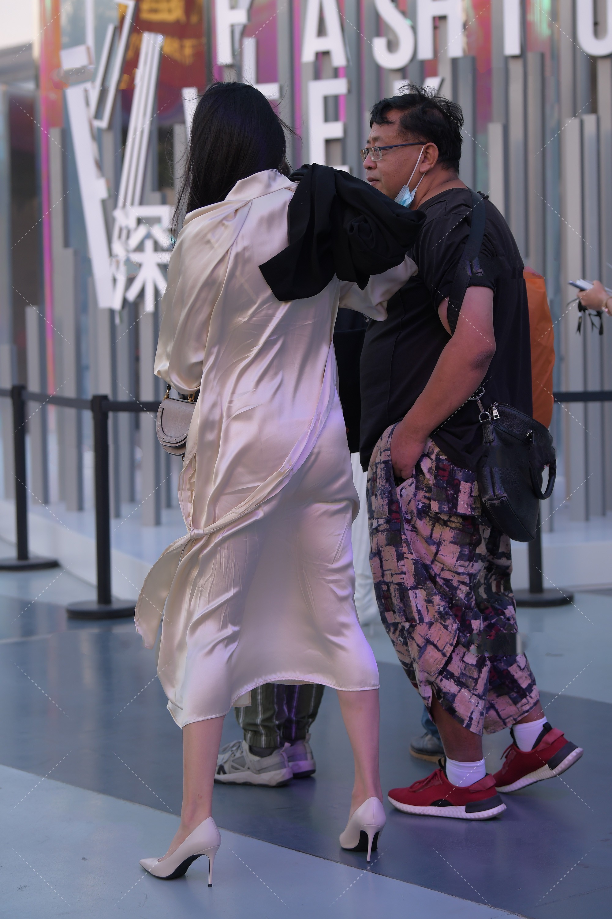 洒脱|绸缎面料连衣裙, 华丽典雅, 洒脱又时尚