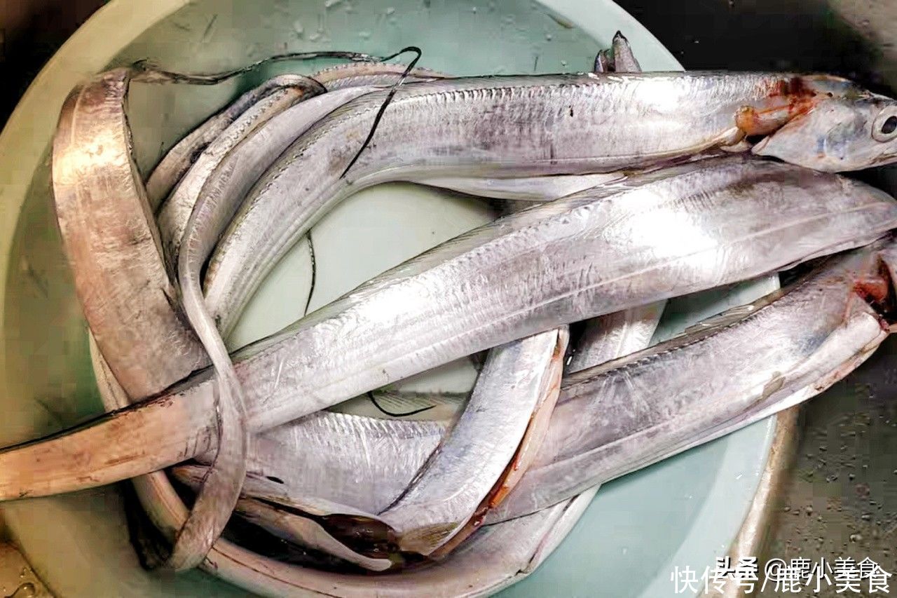 鱼腥味|买带鱼不能只看大小，牢记“挑带鱼3招”，新鲜肥美，少花冤枉钱