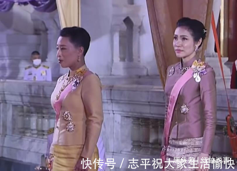 妻妾!妻妾待遇截然不同,43岁苏提达坐拥华盖,诗妮娜用雨伞滥竽充数