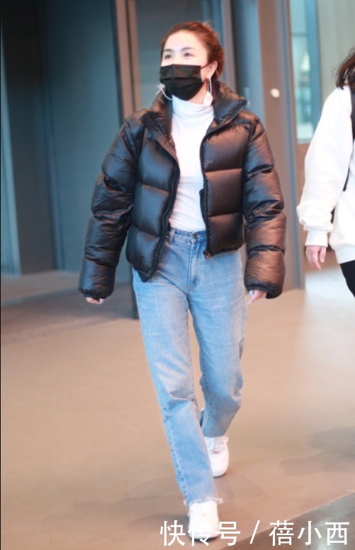 安崎|一直以为小个子女生没气场,看了安崎的机场新照,会穿真的很重要