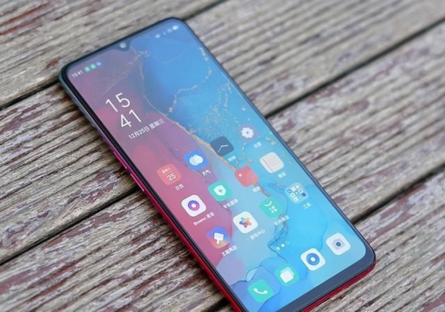 大运|从3699元跌至2299元,12GB大运存手机售价大跳水