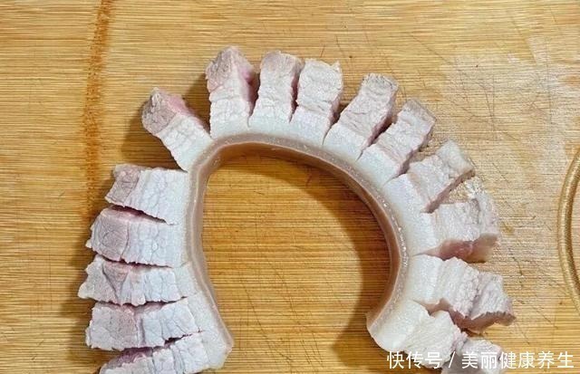 烤肉酱|在家也能做的网红脆皮五花肉,搭配小酒太爽,男人的最爱