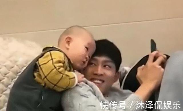 宝宝们|一岁内宝宝有这些表现,说明智商低不了,亲友拜年争着夸!