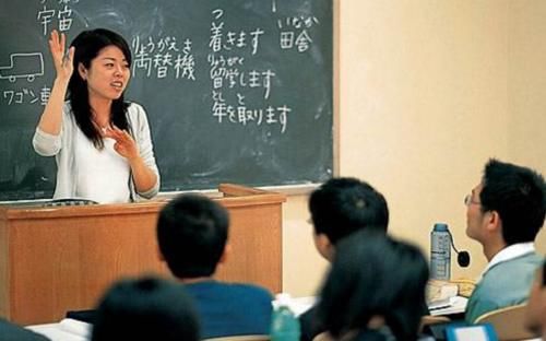 学习成绩|这5类高中生，“成绩优异”也不受老师喜欢，太内向太外向都不好