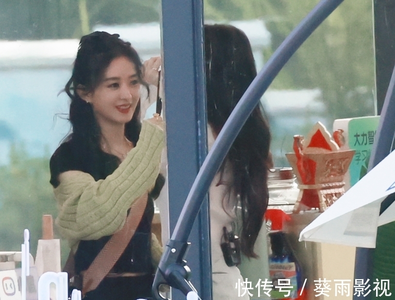 路透|《中餐厅5》新路透：大厨团队再添新成员，老熟人赵丽颖也回归了