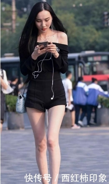 街拍:样子蛮耐看的小姐姐,令人心动的漂亮美女