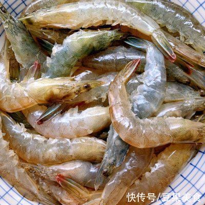 快手|这样做的油焖大虾~简单快手~好吃到舔手指