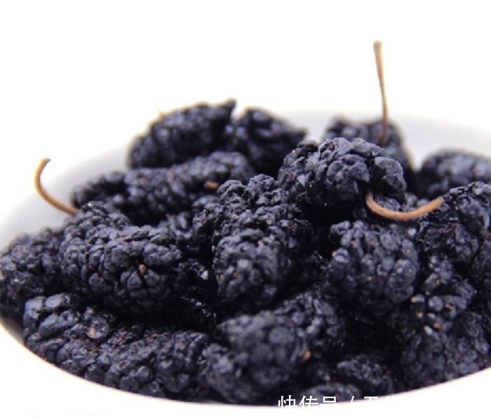 东北“大硬菜”被吐槽没南方硬，东北人不服气：你们有啥货尝尝