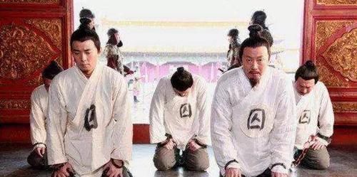 大臣们|朱元璋请大臣吃饭,刘伯温看到桌上的杯子,叹道:皇帝要大开杀戒