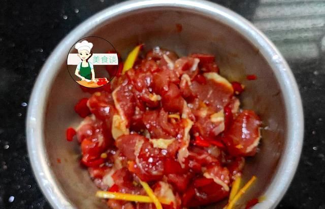 脆嫩|这两样食材一起炒,真不错,鲜香脆嫩,简单又营养,难怪儿子爱吃