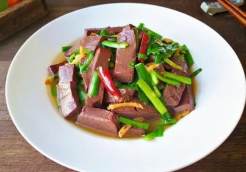  补血|韭菜和它是绝配，等于天然“补血菜”，补血补铁，脸色更红润