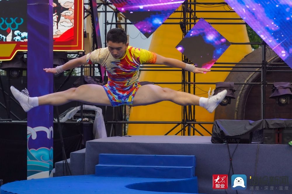 出道|送Ta出道！快来金沙滩啤酒城pick你心中的“啦啦操之星”