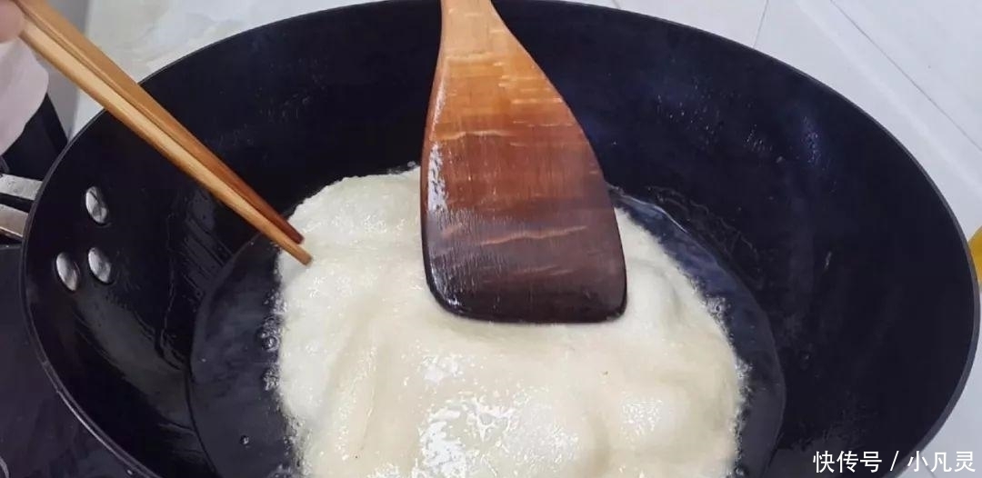 面粉|面粉这样做才最好吃，不用发面，出锅后个个鼓大泡，比油条都好吃