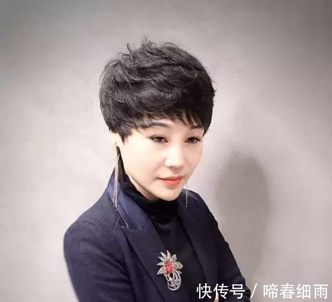 波波头 55岁的女人适合留短发吗?有哪些值得推荐的短发发型吗?