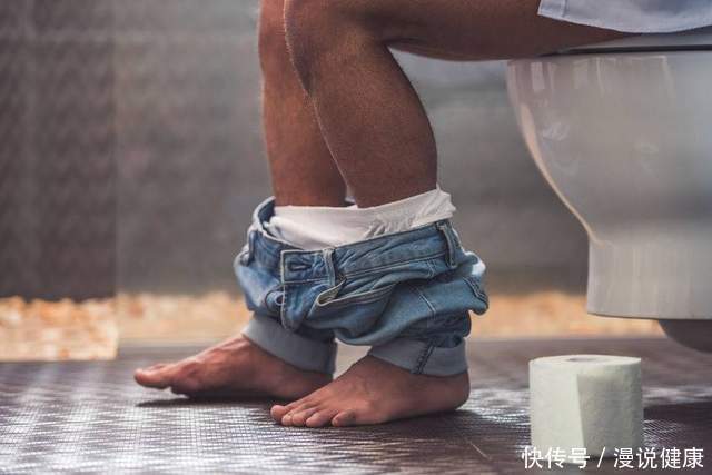 临床所说|大肠出现癌细胞,往往排便有这4大共性!年过40岁劝你悠着点