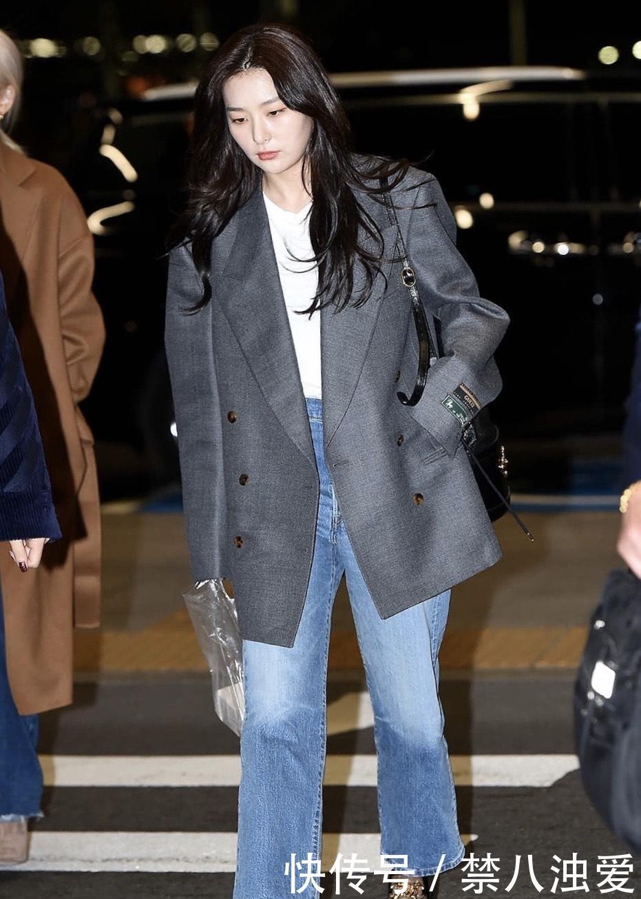 姜涩琪真是个时髦精!穿西装酷炫个性,差点美到认不出