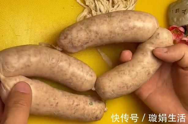 自制香肠，选料精良、干净，吃起来放心，今天分享一道蒜香红肠