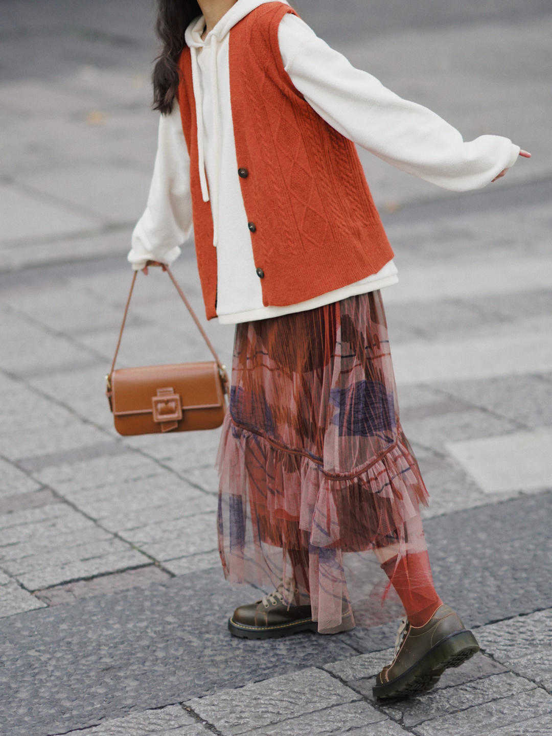 冬天|谁说冬天不适合穿纱裙的?跟着博主这样穿,真的好好看