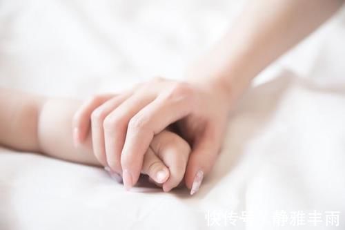 囟门|乱摸会影响孩子智力,家长谨记“三摸五不摸”,对孩子成长有利