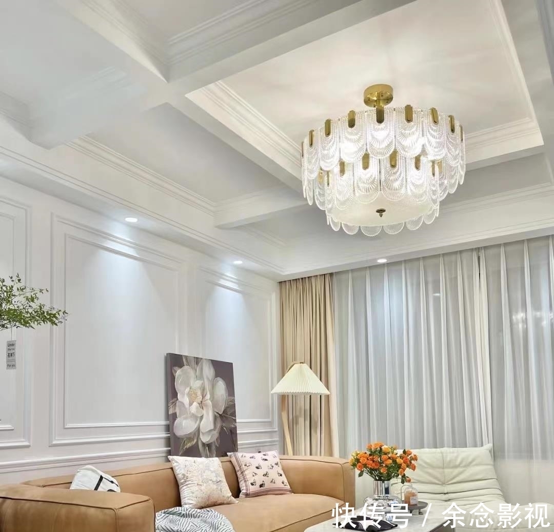 蕾丝|女主110㎡法式风格的家,颜值与浪漫并存,随手一拍就是杂志封面