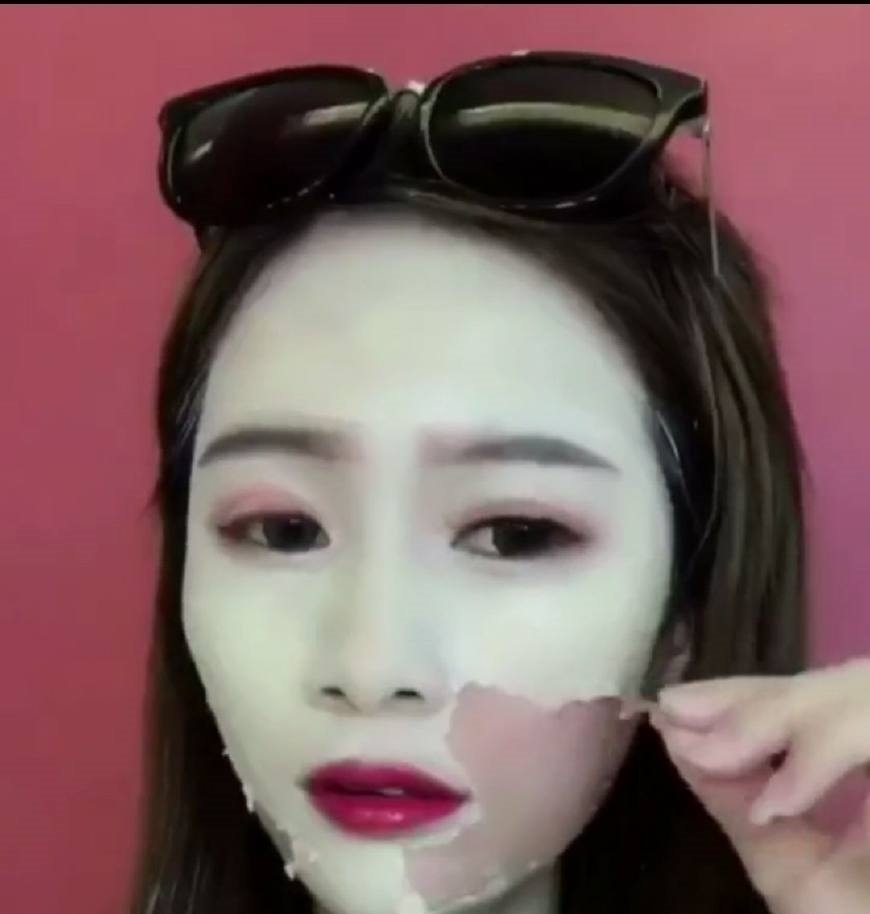 网红明星卸完妆的样子，网友：这哪是化妆，这是整容