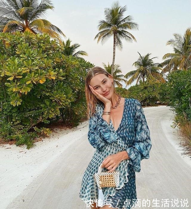 碎花 别再羡慕时尚博主了,学会这几套穿搭,你也能优雅一“夏”!