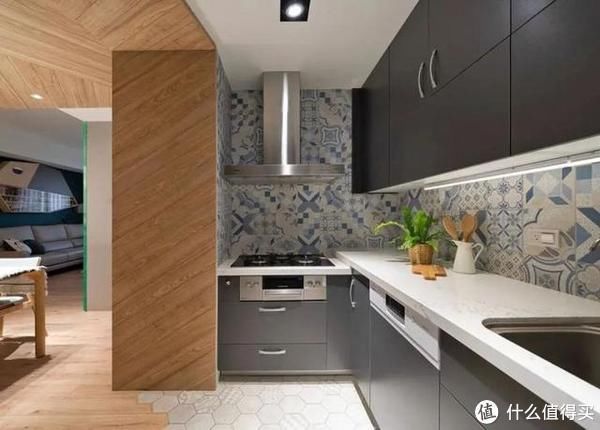 公寓|仅有70㎡的家,被改造成3室2卫2厅,入户清新舒适风,很有烟火气